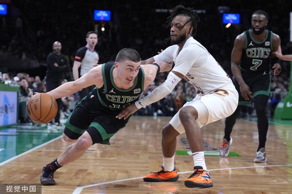 表现出色 表现出色